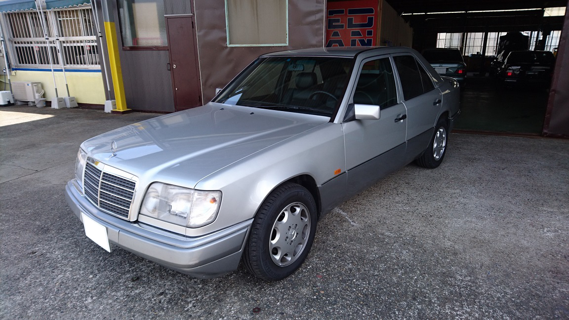 メルセデス・ベンツ W124 セダン リアドア ウェザーストリップ左右